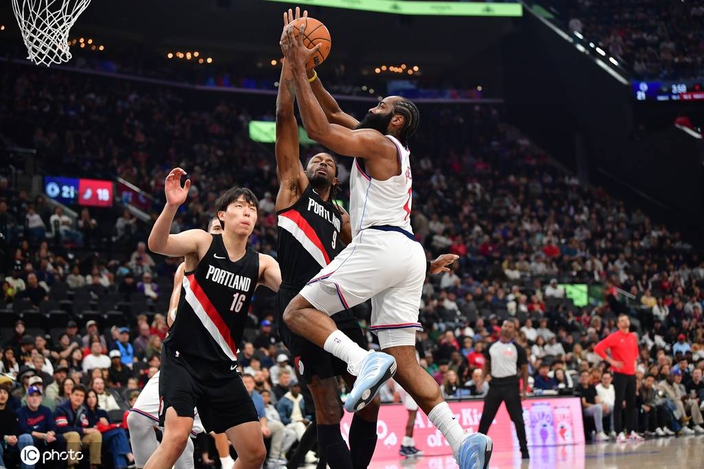 世界杯信用盘开户
_杨瀚森连3场2分1板哈登20+13 快船胜开拓者