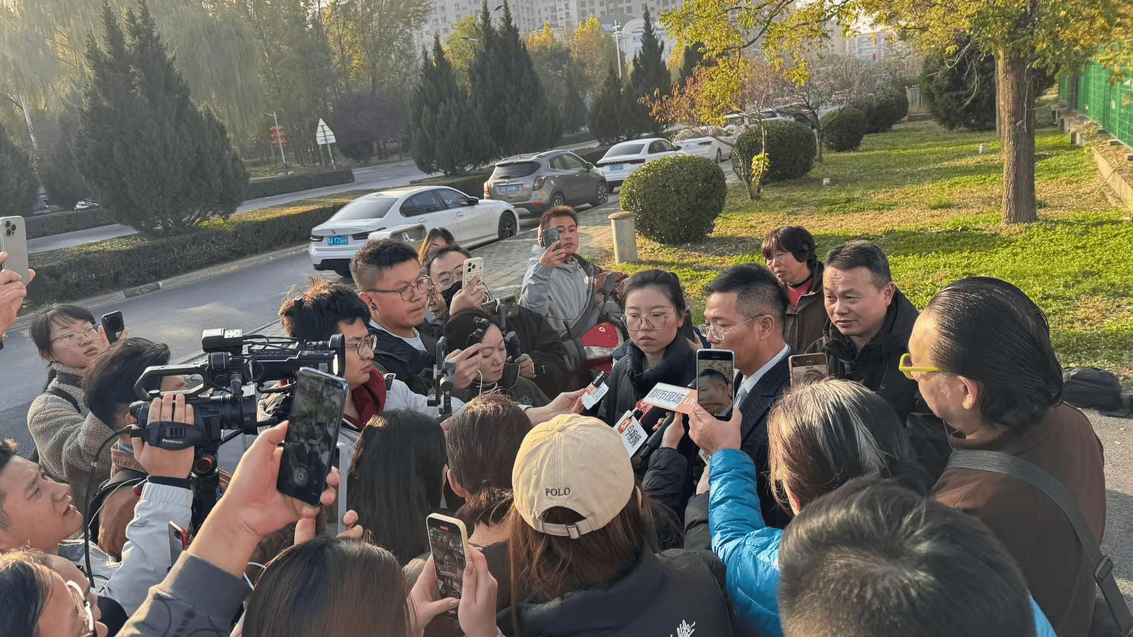 皇冠信用账号申请
_长治男子摔死咬人狗后“反杀”入侵住宅的狗主人案今开庭皇冠信用账号申请
，律师将作无罪辩护