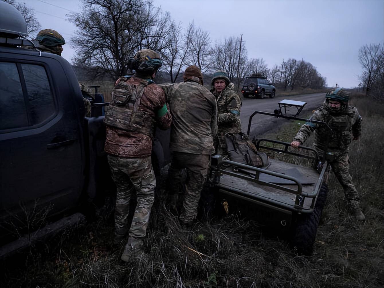 皇冠足球平台代理
_俄军这次大意了皇冠足球平台代理
，包饺子失败：机器人突入红军城，乌军一夜全跑了
