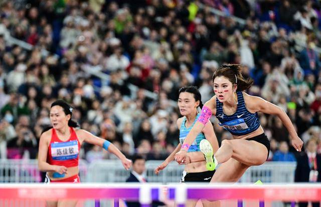 正版皇冠信用盘出租
_吴艳妮还是哭了：当她不再是100米栏赛道上唯一的“答案”正版皇冠信用盘出租
！