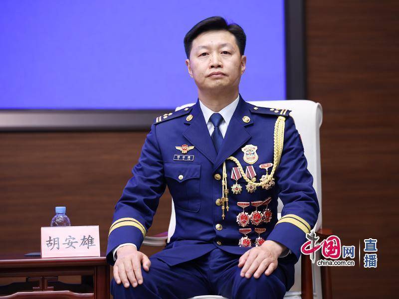 皇冠信用盘平台出租
_国家消防救援局透露新余“1·24”火灾救援细节:人员逃生受阻吸入大量浓烟后遇难皇冠信用盘平台出租
,满地都是课本教材、还有几只跑丢的鞋子