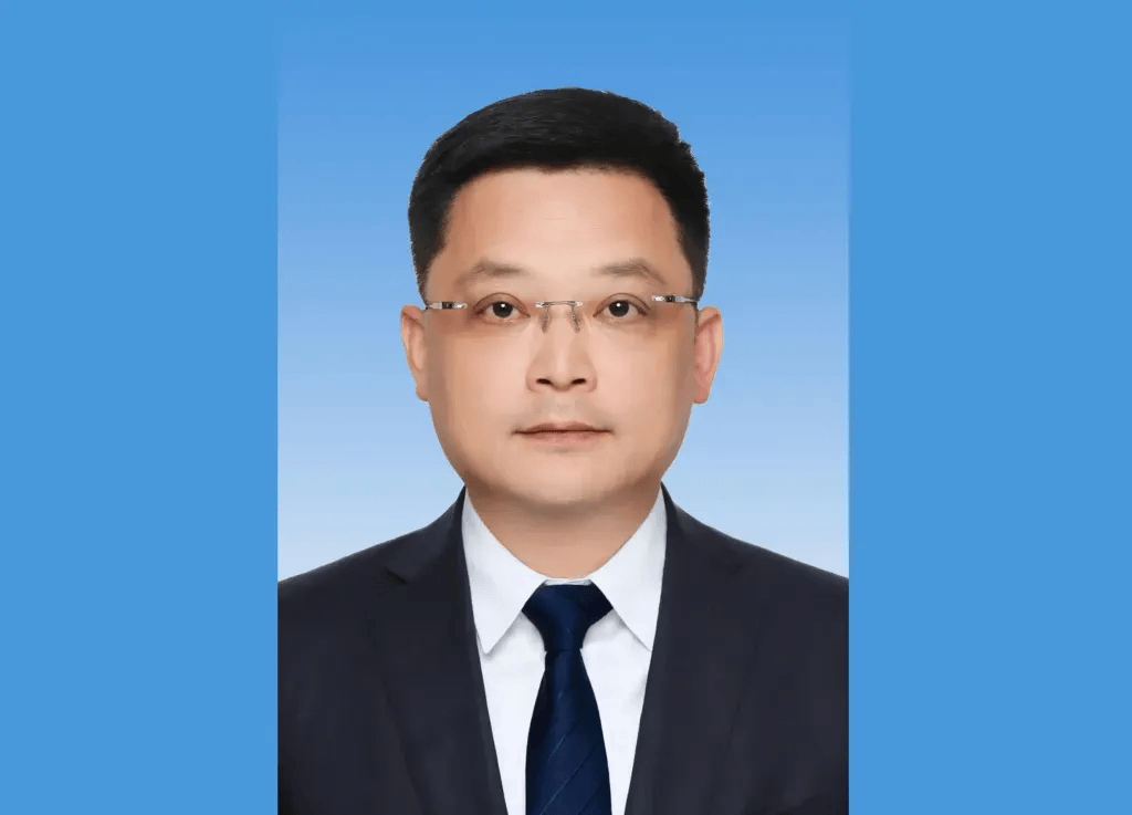 皇冠信用盘怎么代理
_贵州毕节市委常委、秘书长梁铮调任遵义市委副书记