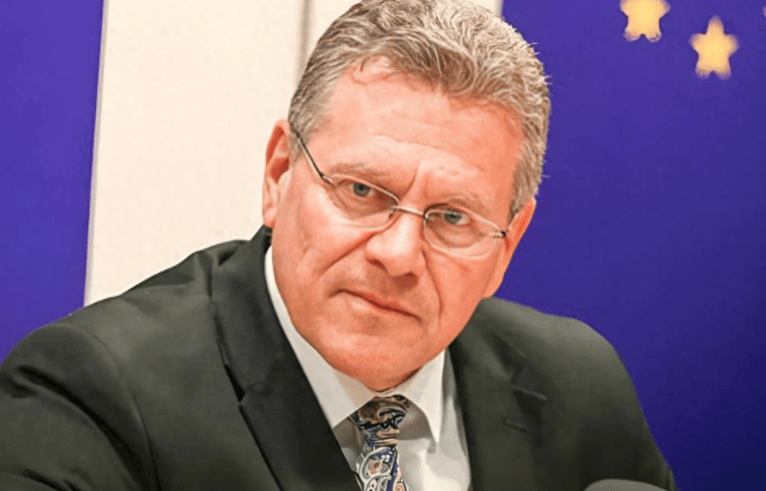 欧洲附加赛B组
_自食恶果?荷兰公开宣布制裁中国欧洲附加赛B组
,各个公司芯片受损,中国的反应令人意想不到!欧洲收到重要信号