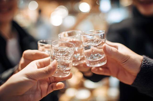 皇家苏斯达B队 vs 韦斯卡
_男子喝三场酒后无证驾驶摩托车摔倒身亡皇家苏斯达B队 vs 韦斯卡
，家属起诉买酒者、同饮者等索赔34万 法院判了