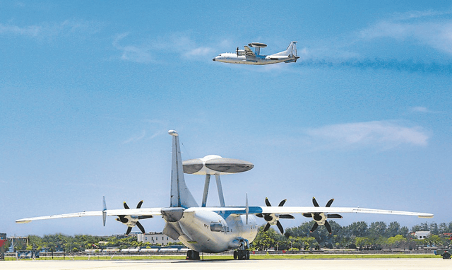 伊普斯维奇 vs 浜特福德
_外媒拍下天空中的“巨无霸”：空警-3000伊普斯维奇 vs 浜特福德
，如何定义未来空战？