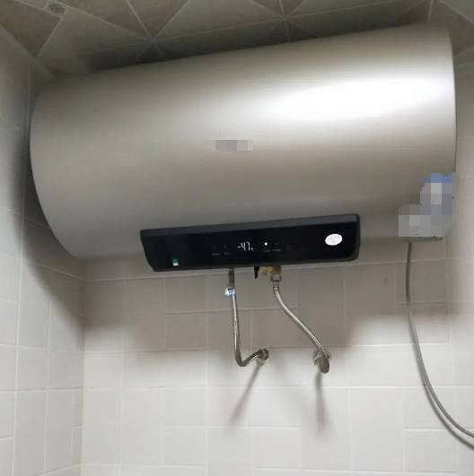 NBA美国职业篮球联赛
_滚烫的水NBA美国职业篮球联赛
，从头流到脚！今晚洗澡前紧急提醒！