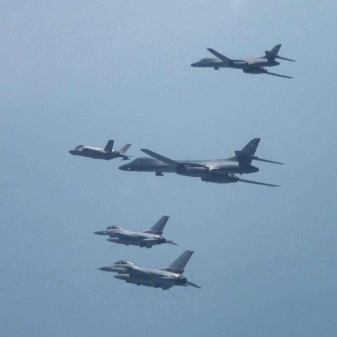 皇冠信用網登2
_美轰炸机来了皇冠信用網登2
，不许中国改变现状？遇上歼16，将重现猎火鸡名场面