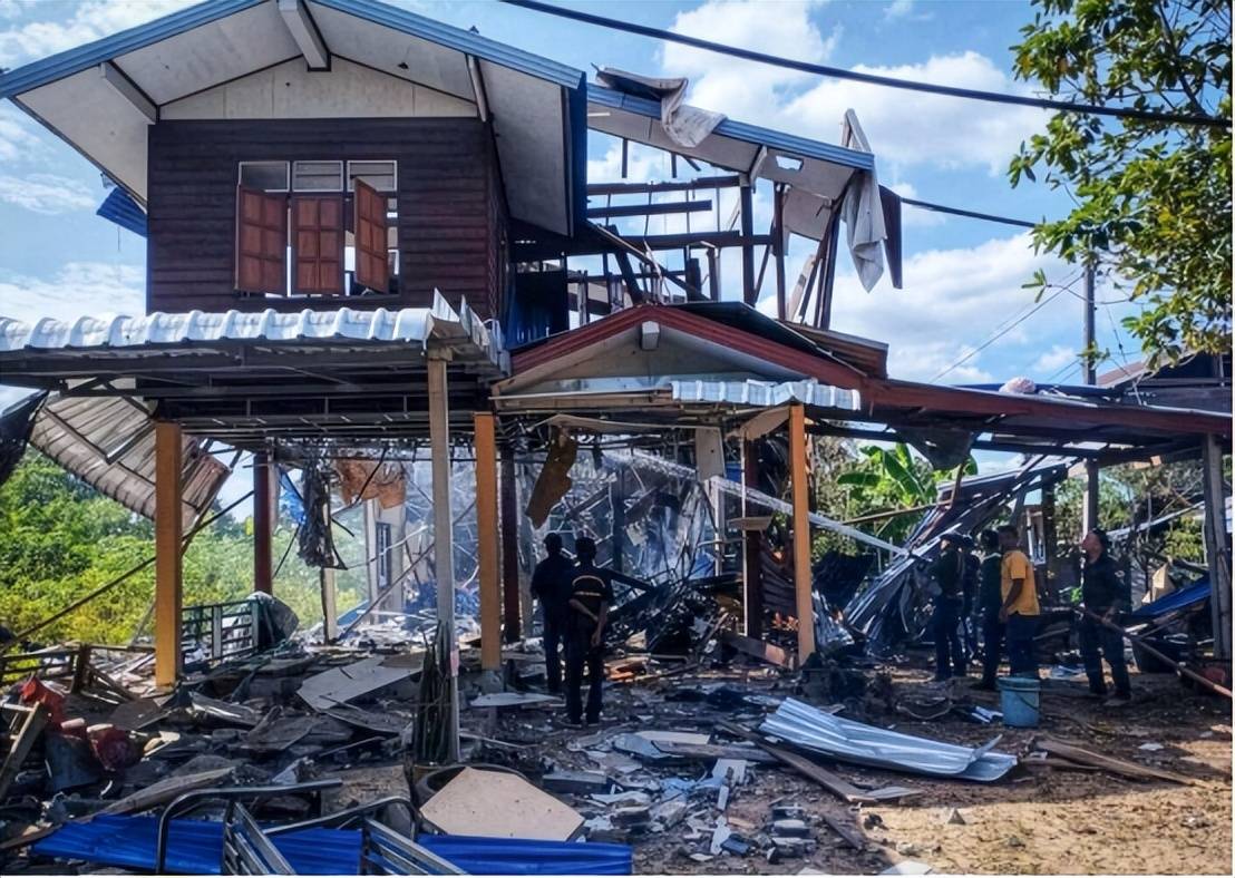 皇冠信用網占成代理_洪森父子没想到皇冠信用網占成代理，柬埔寨丢盔弃甲，大量武器落到泰国手中，连泰国湾也被泰军封锁！