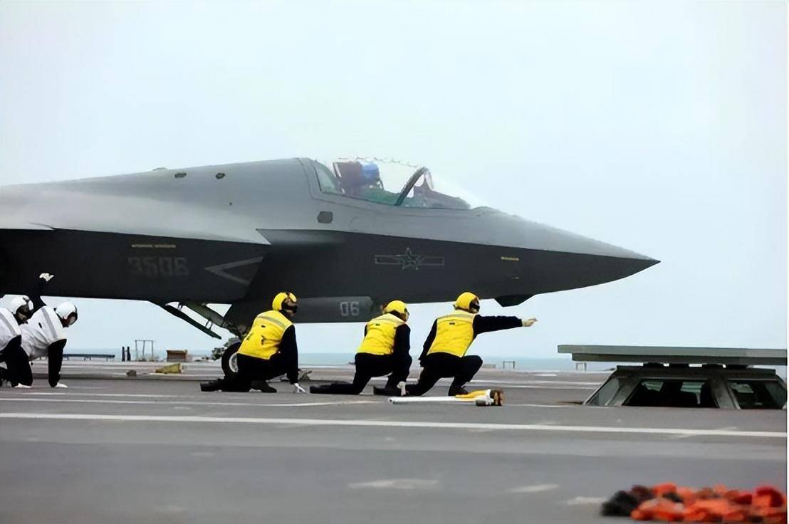 新污天鹅 vS 清水心跳
_在美最擅长的领域打败美国新污天鹅 vS 清水心跳
,日媒:中国12万吨核航母还有5年服役