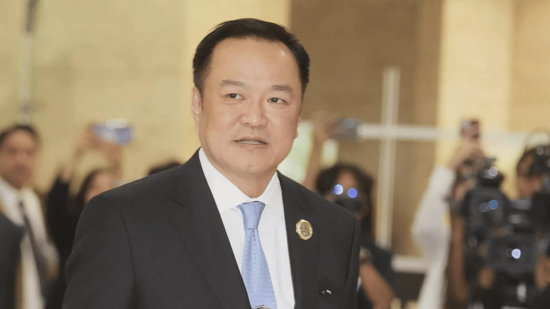 世界杯2026亚洲外围赛_泰柬冲突大势已定世界杯2026亚洲外围赛，中方送给洪森父子四个字，阿努廷一战定乾坤？