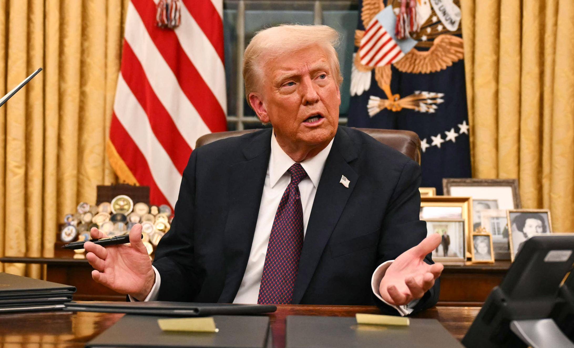 皇冠足球直播_登上访华专机前皇冠足球直播，加拿大总理卡尼公开警告特朗普，尊重格陵兰岛和丹麦的主权！